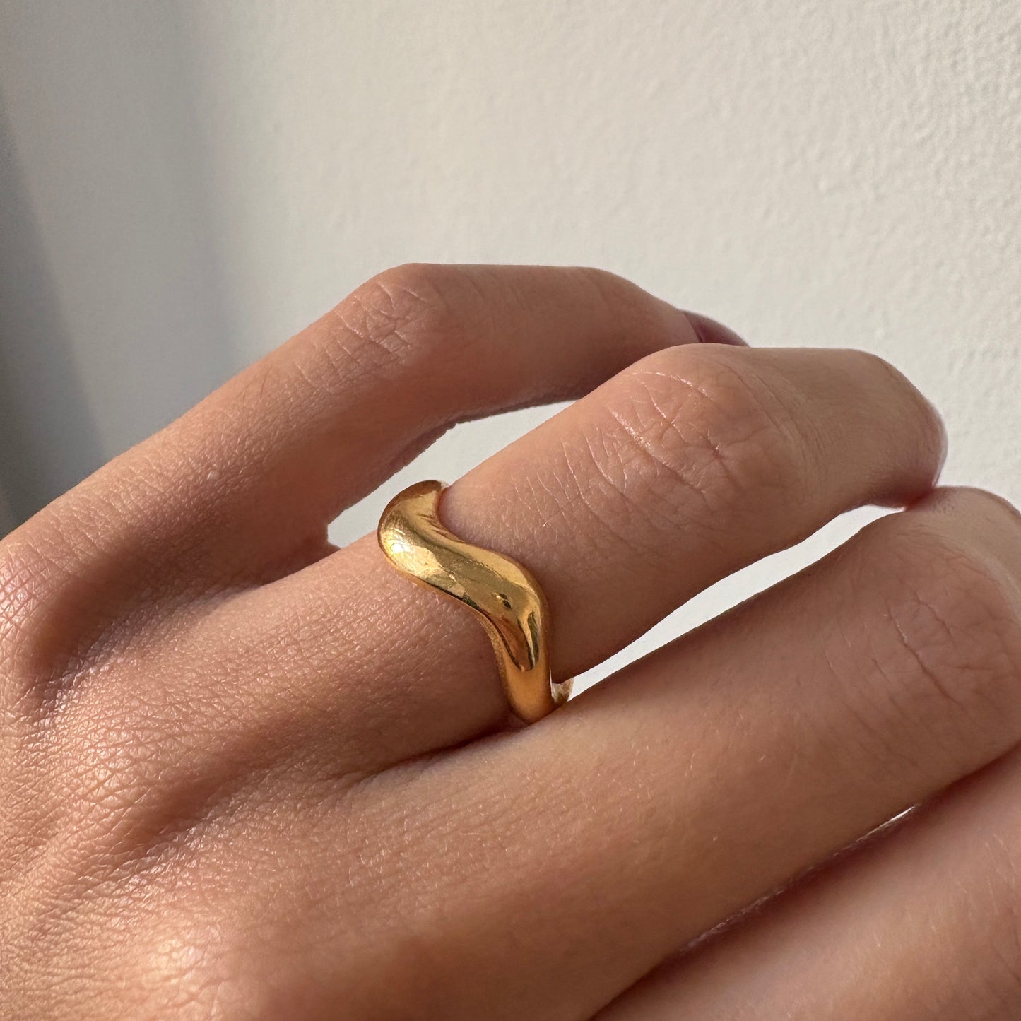 Anillo Wave Gold 18k