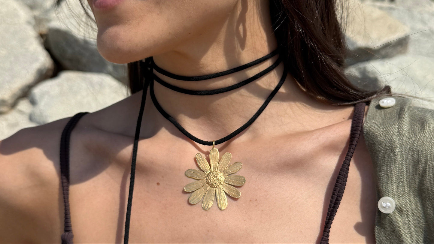 Colgante Flor Margarita Oro